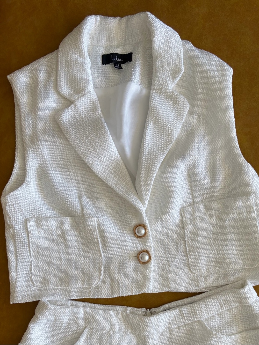 Lulu's White Textured Sleeveless Blazer